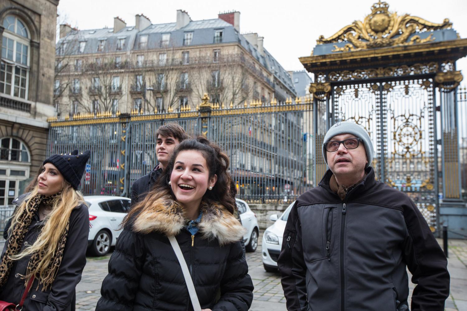 <a href='http://intranet.whxykj.net'>全球十大赌钱排行app</a>学院法语教授Pascal Rollet带领学生们到巴黎游学.